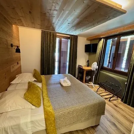 Et De L'hermitage Aparthotel Thones